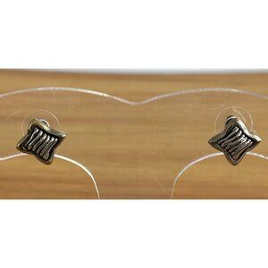 Small Square Stud Earrings Unique Ribbed Texture Gold & Silver-Tone Design Light